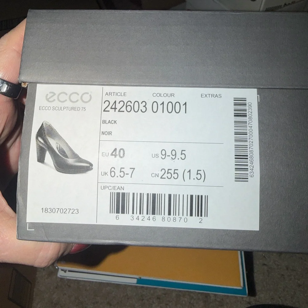 Ecco Sculptured 75 Black Leather Block Heel Pump size 40 US 9-9.5